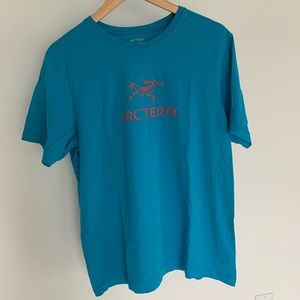 Size L Arc’teryx T Shirt